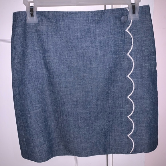 J. Crew Dresses & Skirts - J.Crew Chambray Scalloped Skirt (size 4)
